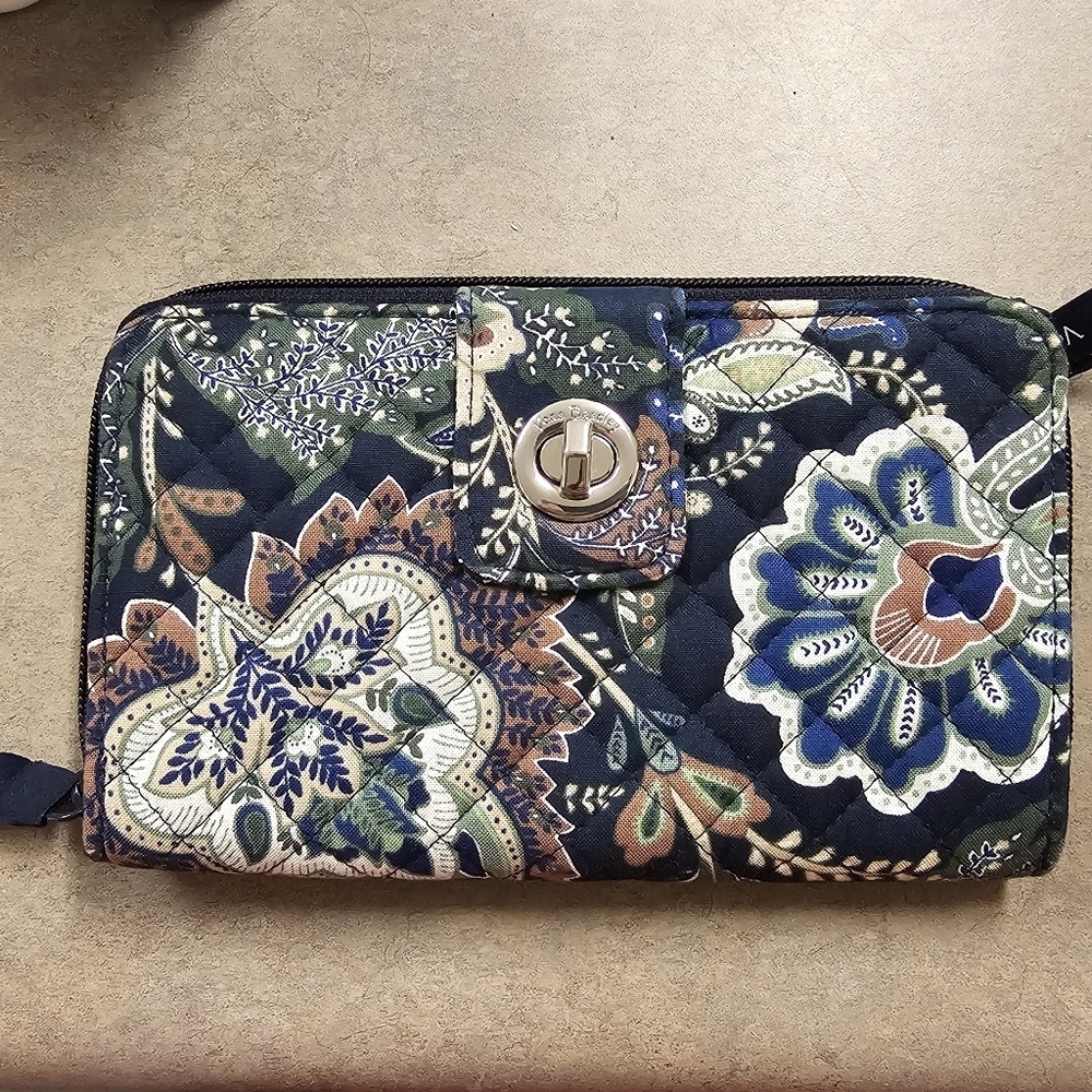 Vera Bradley Iconic RFID Turnlock Women's Wallet
